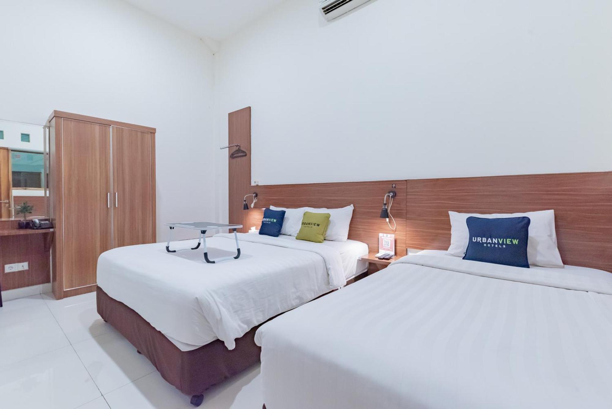 Urbanview Darmo Residence Bandung Exterior foto