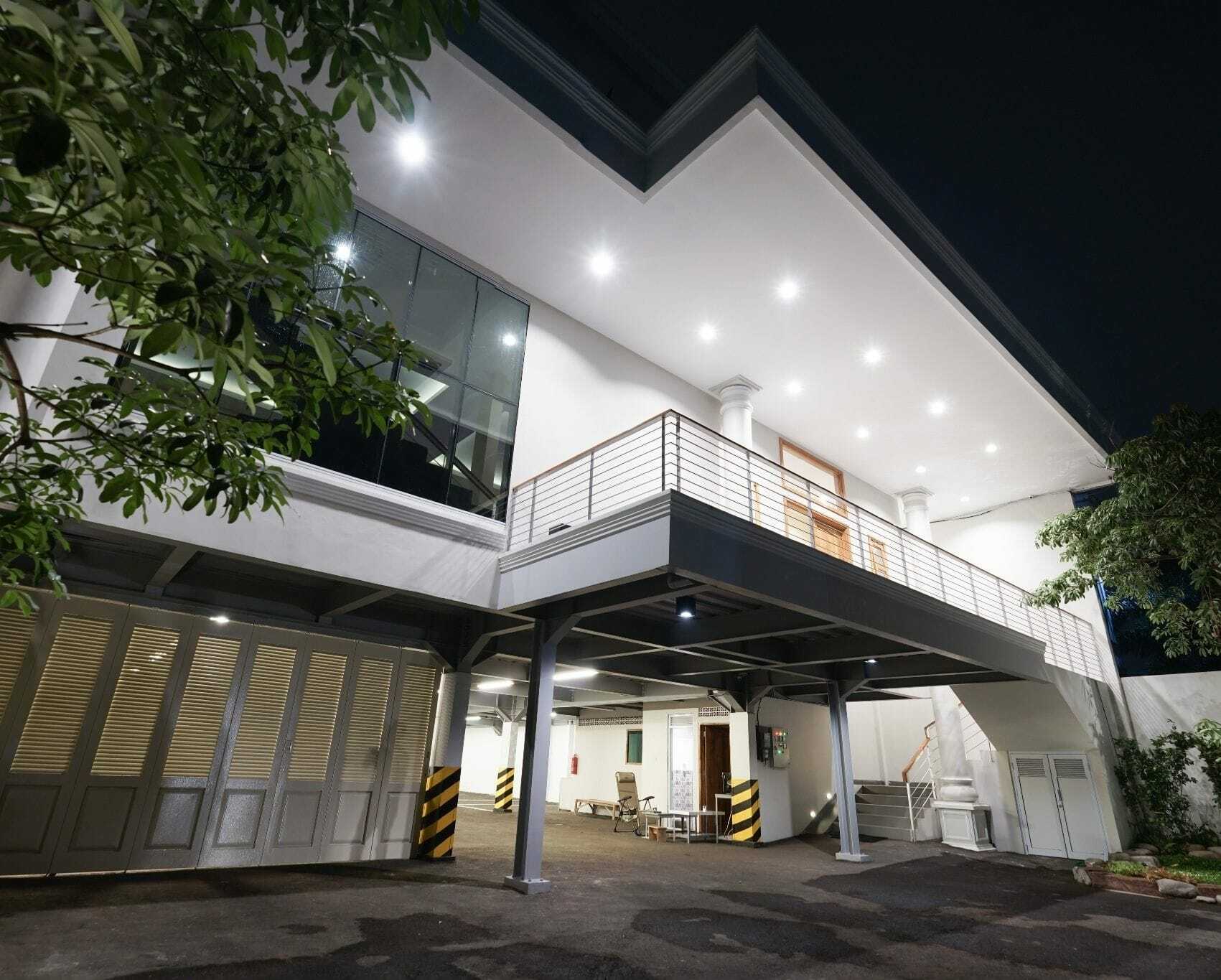 Urbanview Darmo Residence Bandung Exterior foto