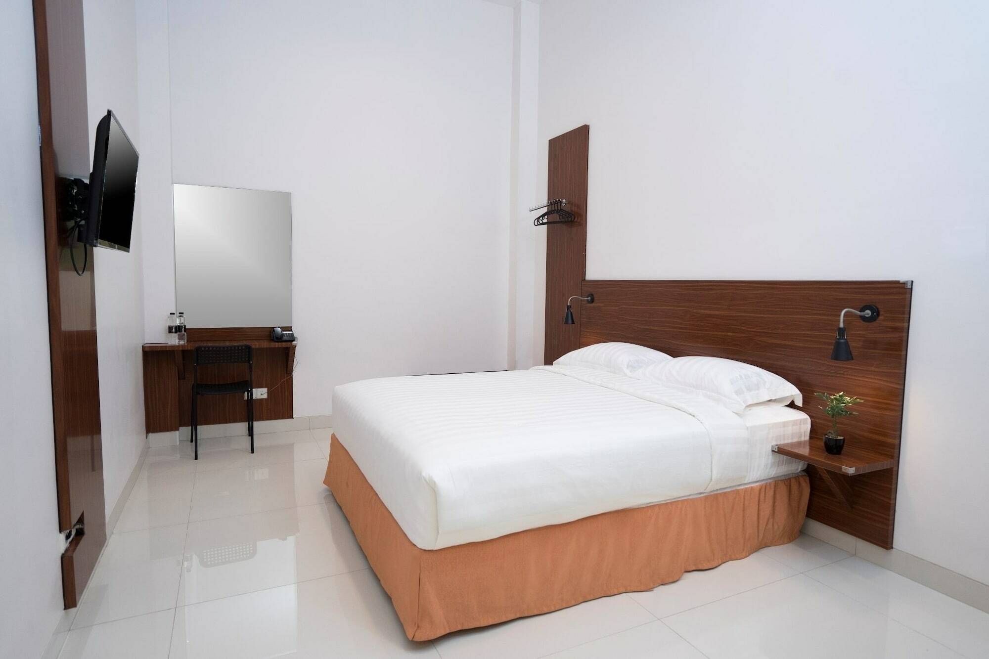 Urbanview Darmo Residence Bandung Exterior foto